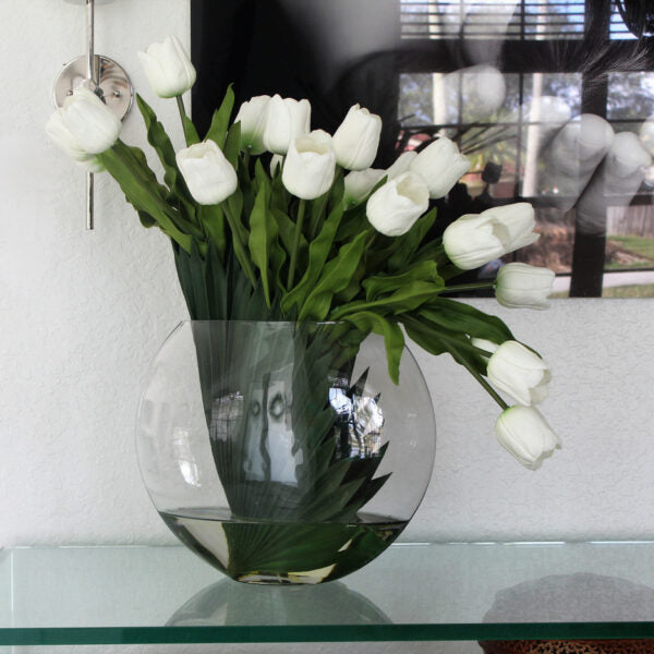 Vase Lune avec tulipes blanches