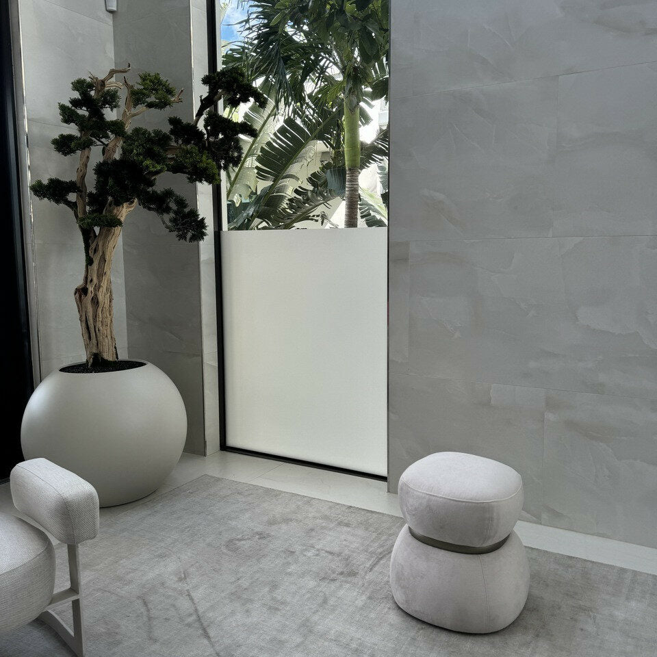 Bonsaï dans globe beige satiné de 76 cm